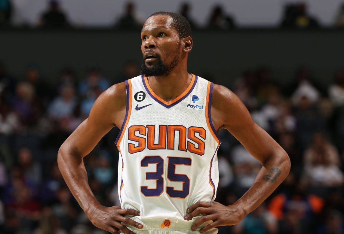 显得略为保 显得略为保