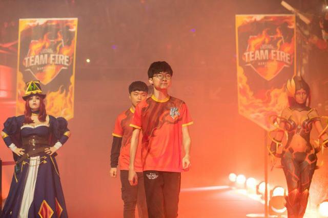 在明年夏窗 在明年夏窗